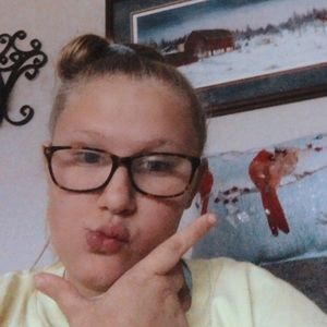 Meet your Posher, Ava